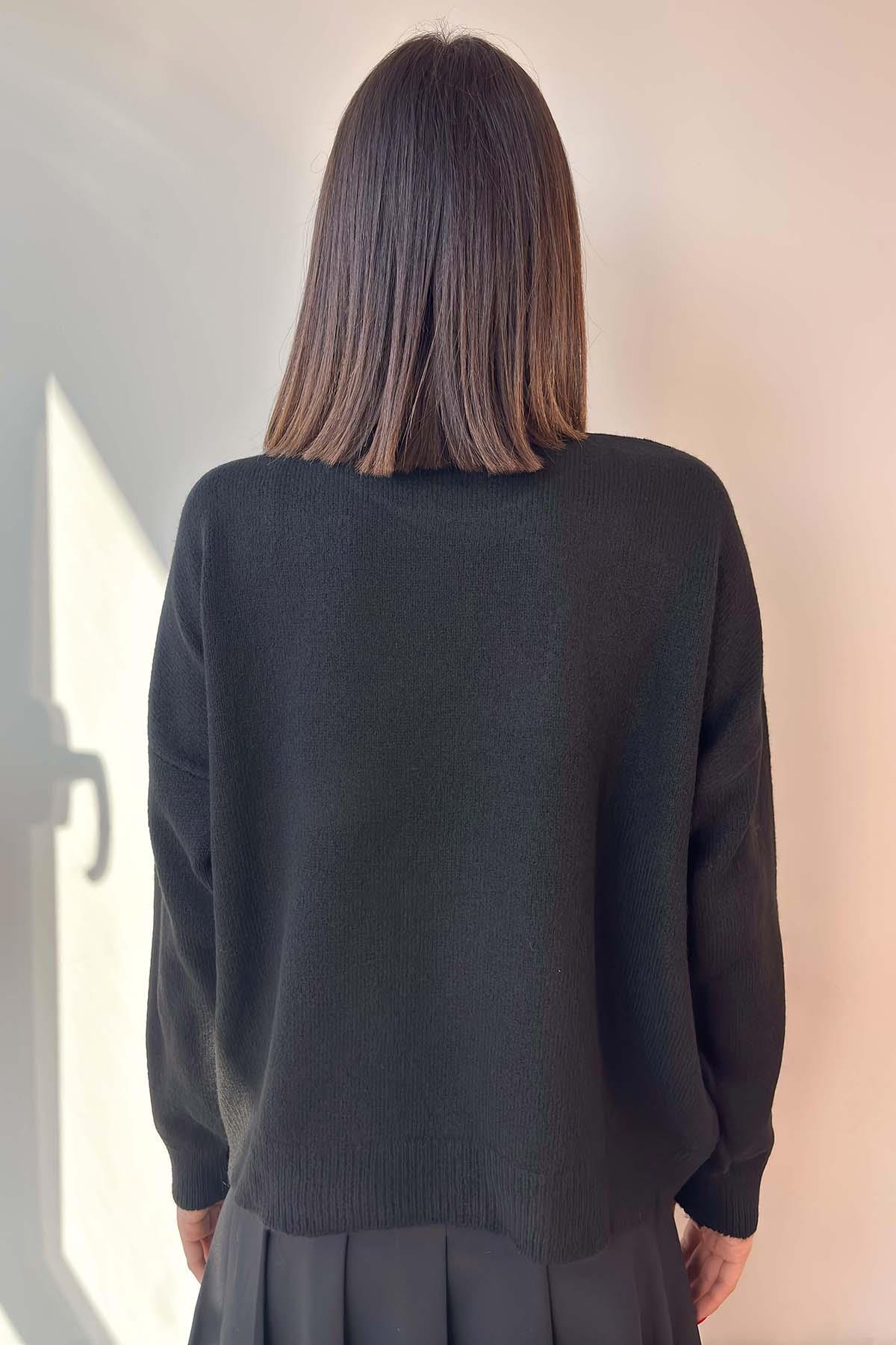Siyah Keten Çiçekli Oversize Kazak
