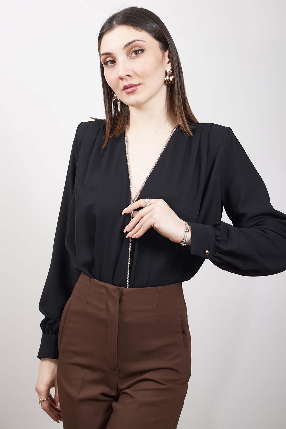 Siyah Kruvaze Yaka Şerit Taşlı Bodysuit