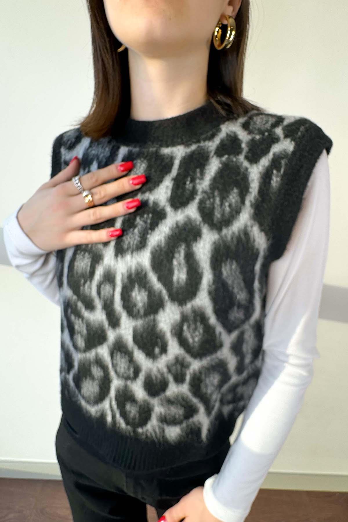 Siyah Leopar Desen İpek Süveter