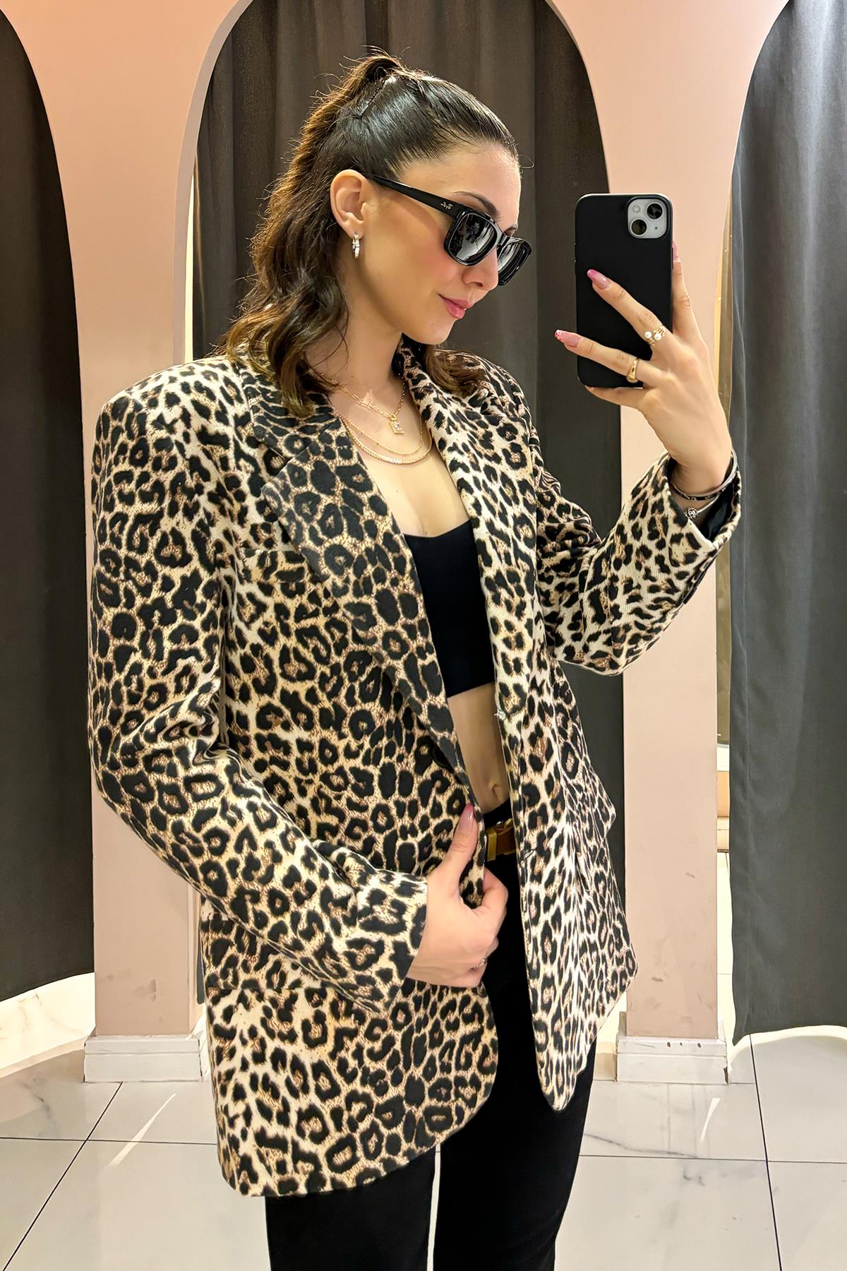 Siyah Leopar Desenli Ceket