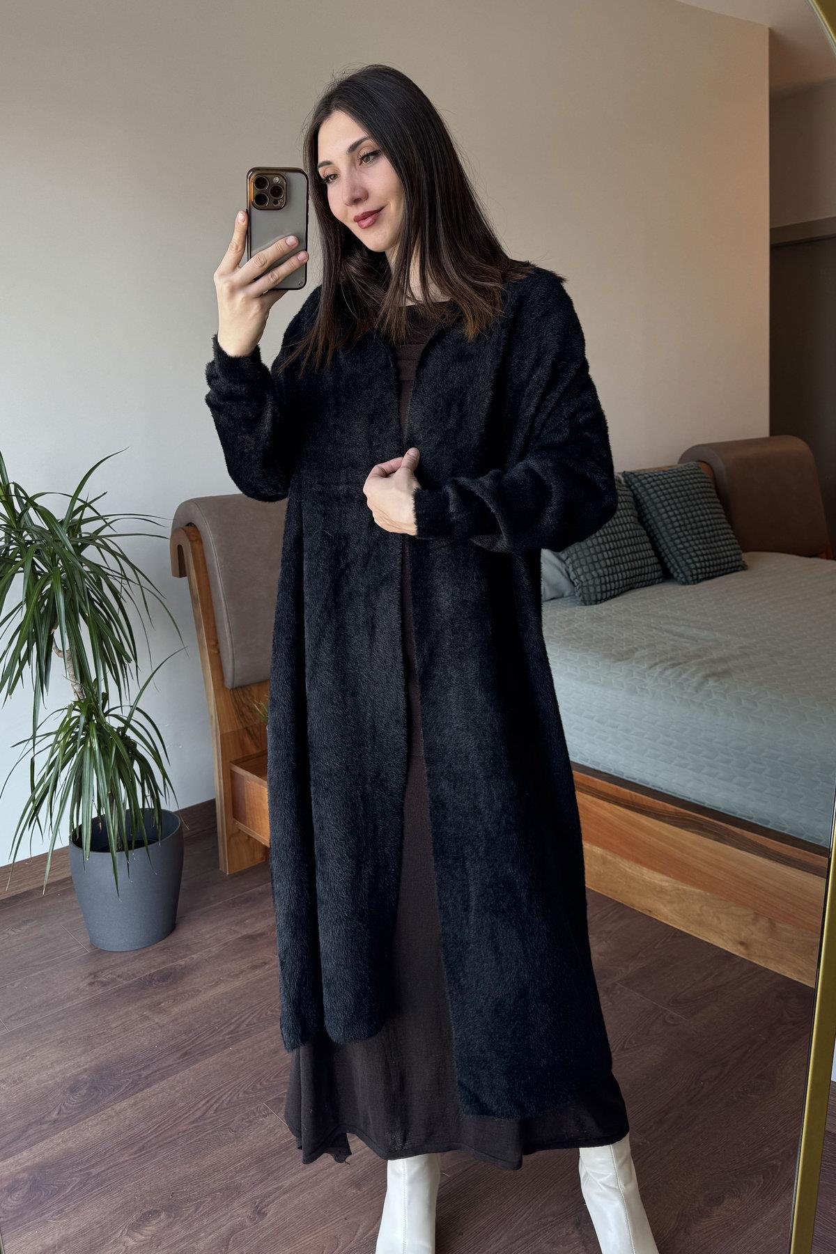 Siyah Maxi Boy Yumoş Hırka