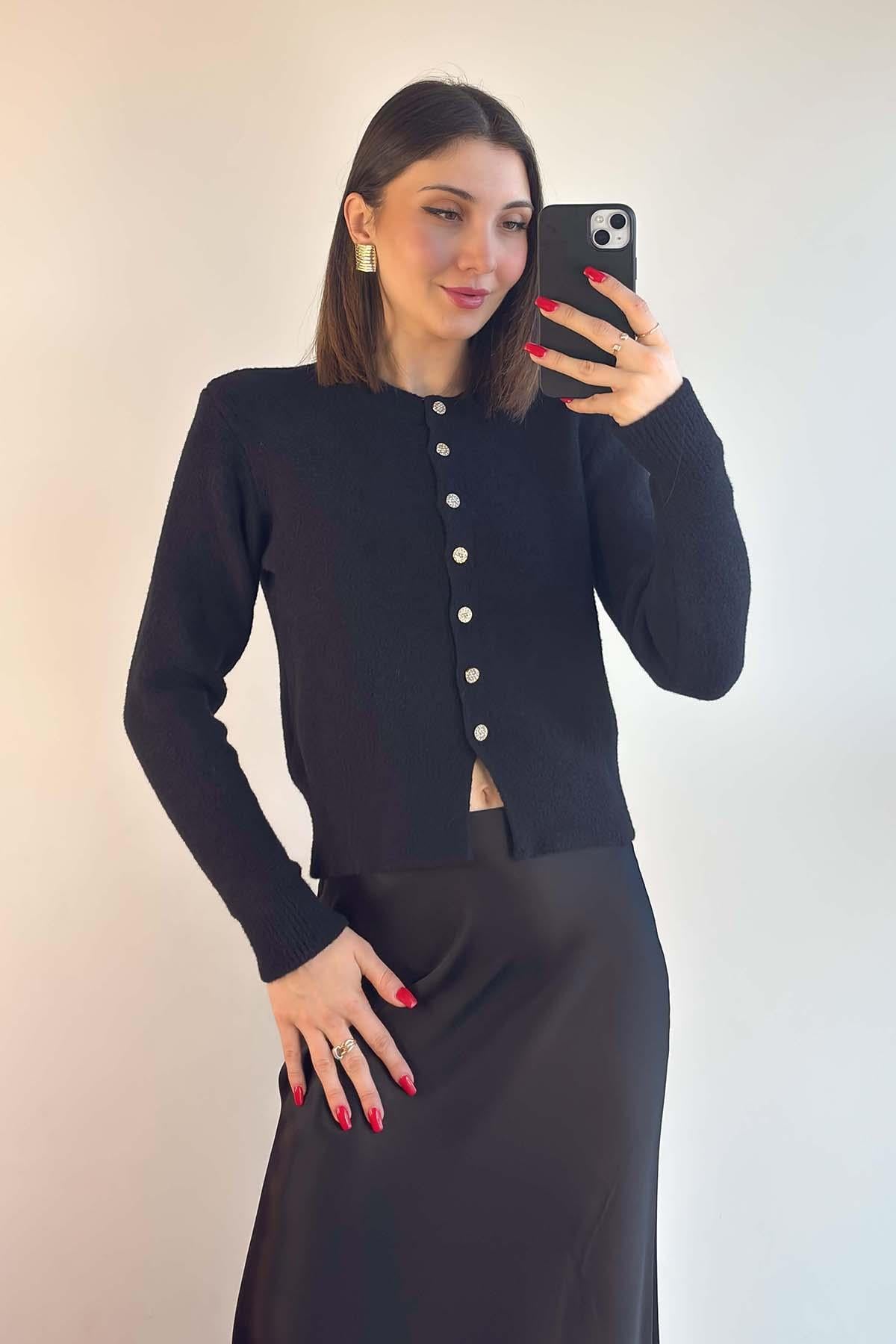 Siyah Taş Düğmeli Soft Hırka