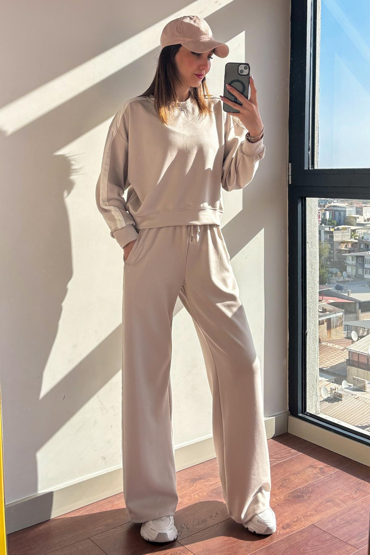 Taş Şeritli Pantolon Sweatshirt Takım