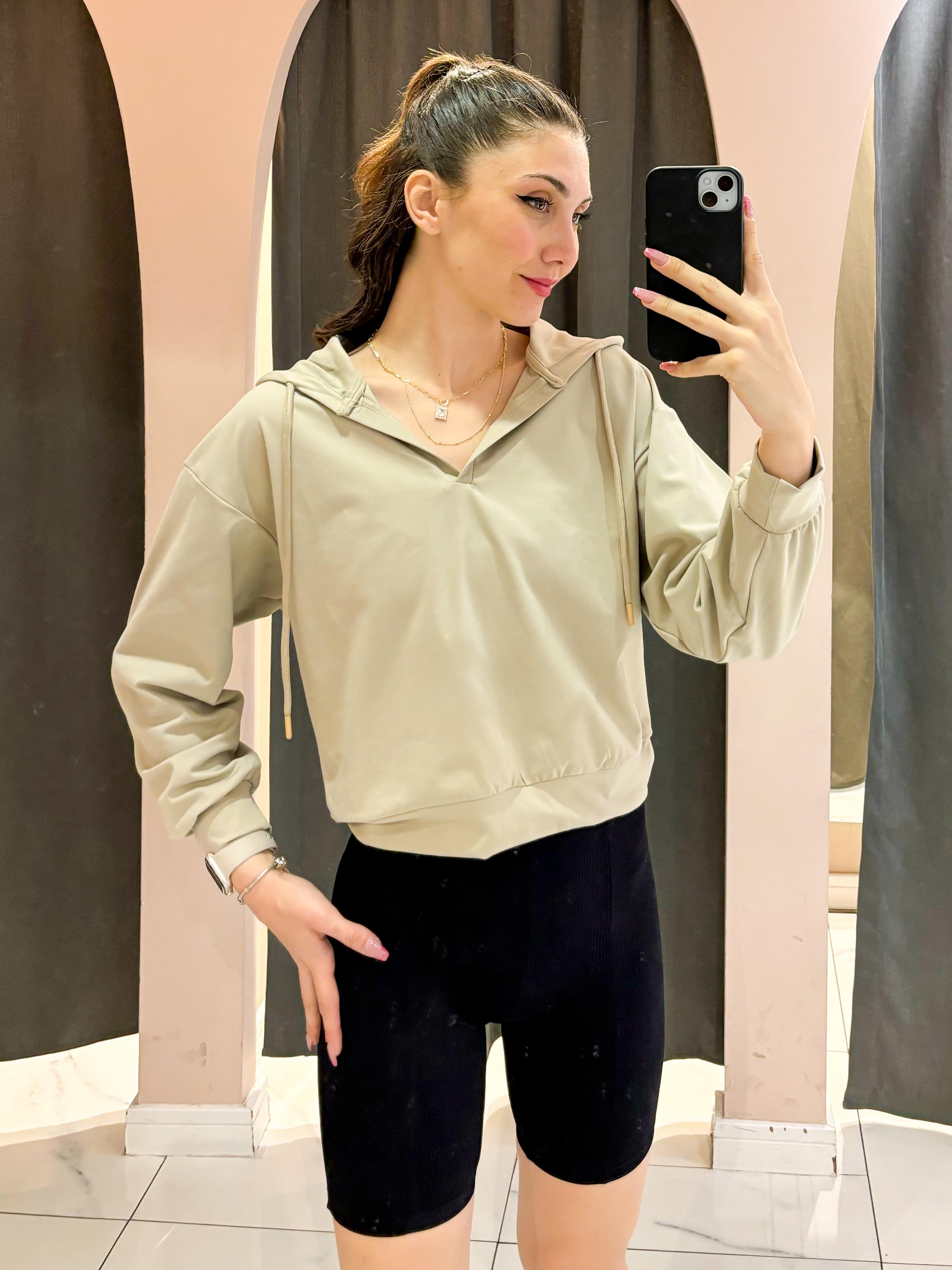 Taş V Yaka Kapüşonlu Sweatshirt