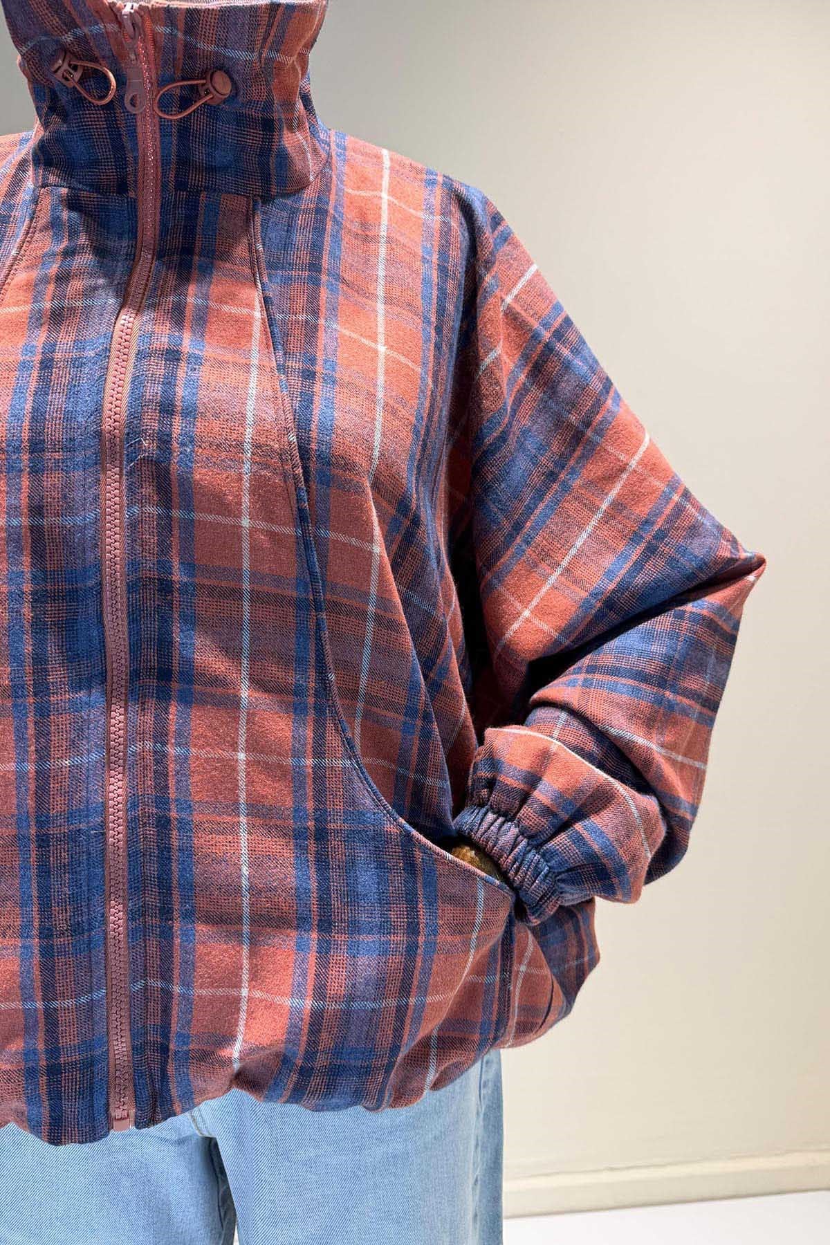 Turuncu Dik Yakalı Reglan Ceket