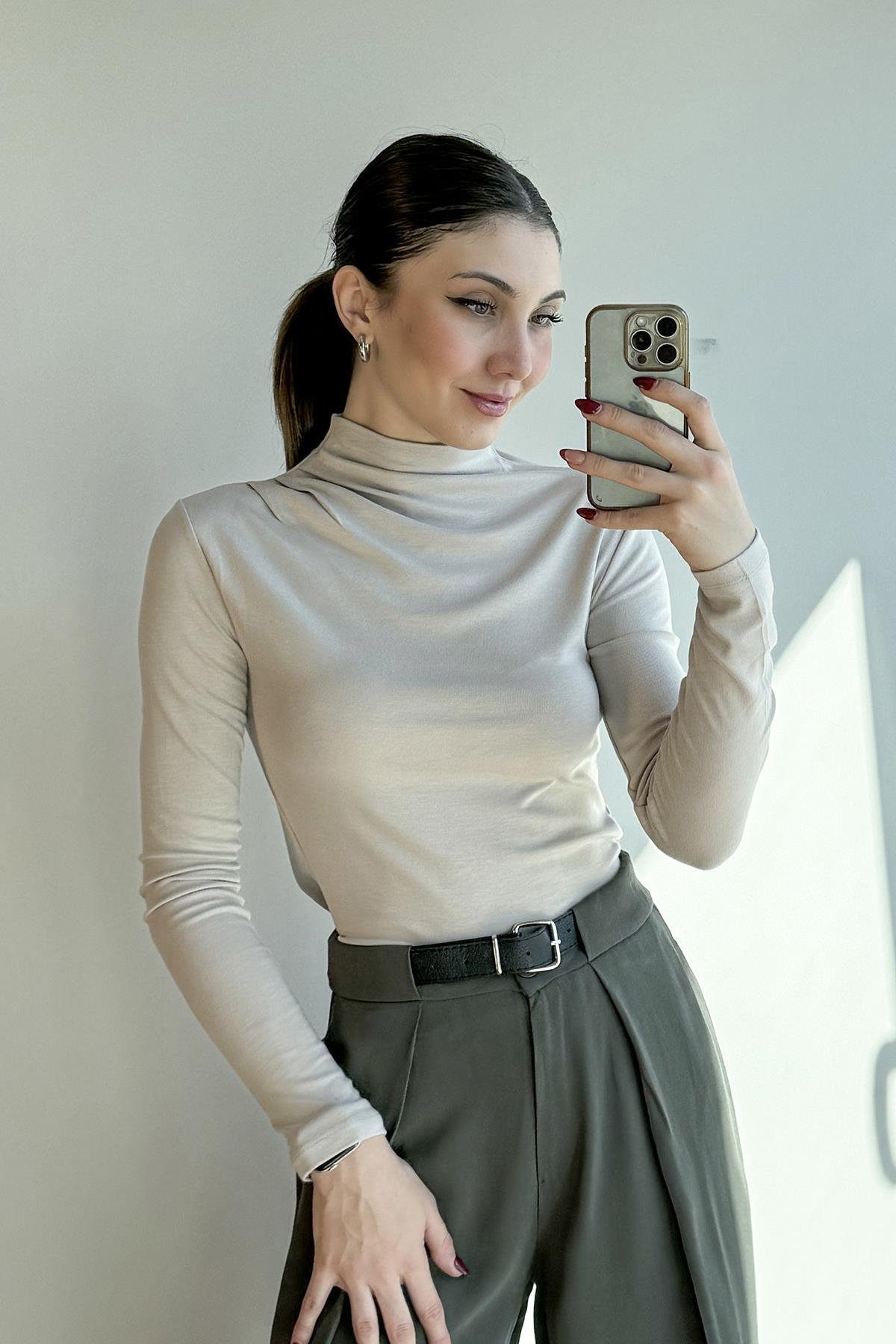 Vizon Omuz Pileli Uzunkollu Bluz