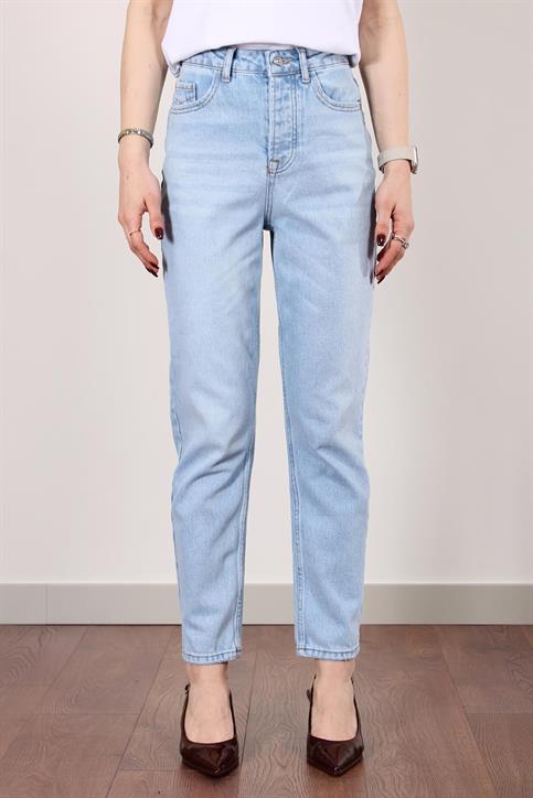 Açık Kar Yıkama Mom Fit Jean