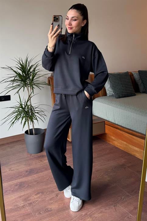 Antrasit Gümüş Yazı Detaylı Yarım Fermuarlı Kamyoner Yaka Modal Takım
