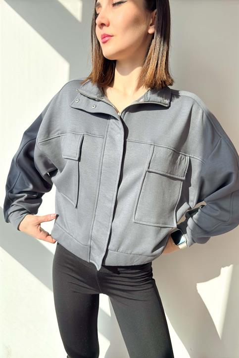 Antrasit Kapak Cepli Çıtçıtlı Sweatshirt