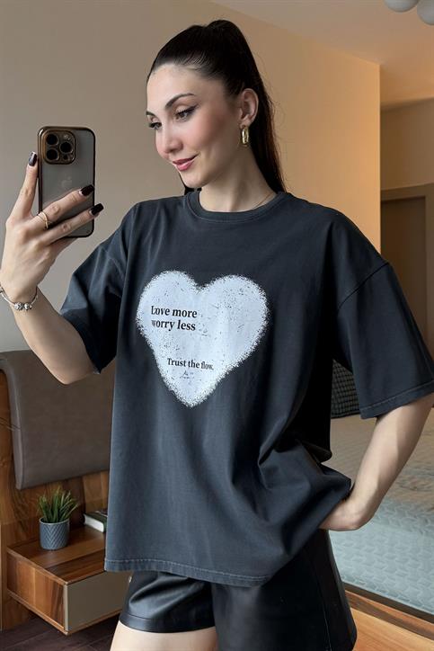 Antrasit Love More Baskılı T Shirt