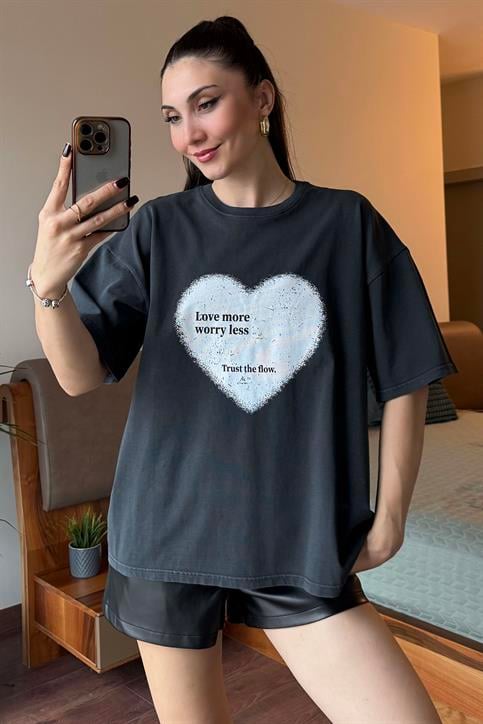Antrasit Love More Baskılı T Shirt