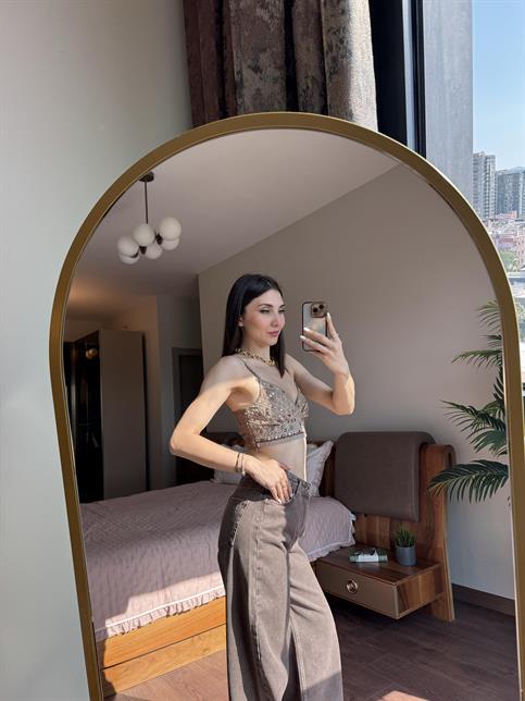Bej Nakışlı Crop Bluz