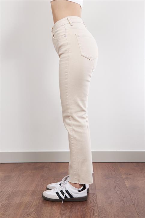 Bej Paça Kesik Boyfit Jean
