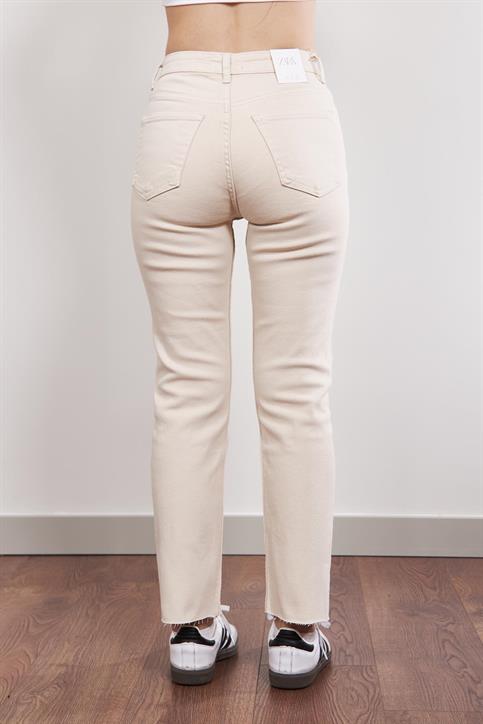 Bej Paça Kesik Boyfit Jean