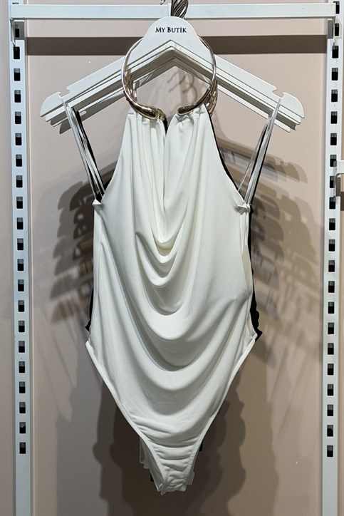 Beyaz Demir Detaylı Bluz