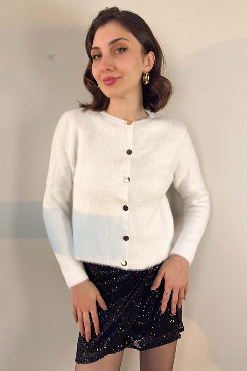 Beyaz Düğmeli Yumoş Crop Ceket