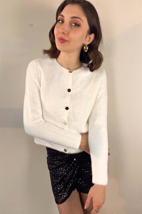Beyaz Düğmeli Yumoş Crop Ceket