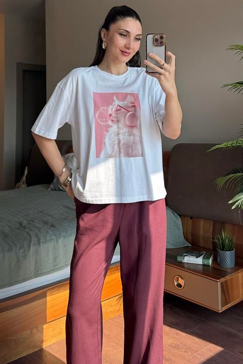 Beyaz Kedi Baskılı T-Shirt