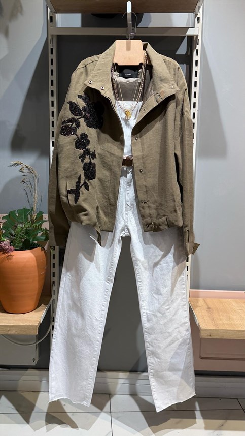 Beyaz Kemerli Denim Pantolon