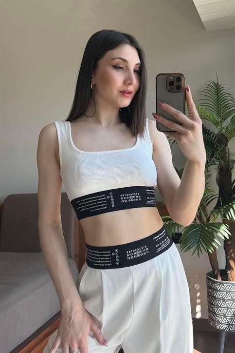 Beyaz Lastik Detaylı Crop Top Atlet