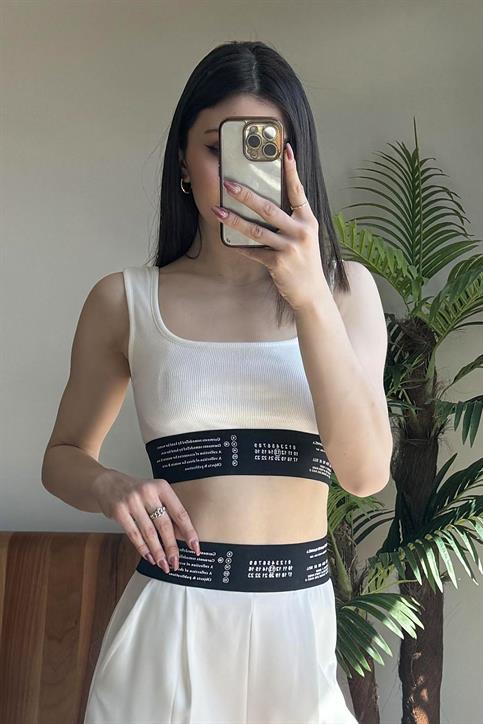 Beyaz Lastik Detaylı Crop Top Atlet