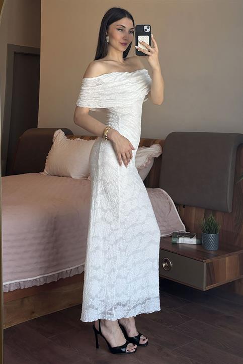 Beyaz Madonna Yaka Dantel Elbise