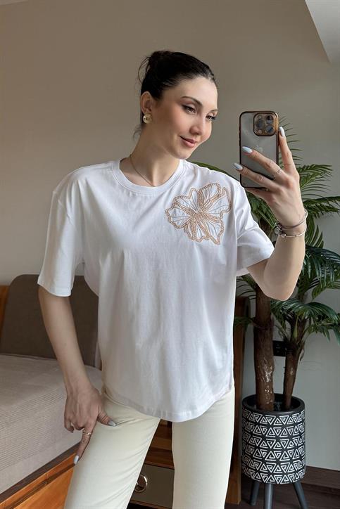 Beyaz Nakışlı T Shirt