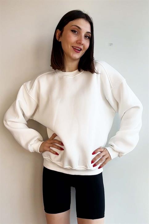Beyaz Oversize Bisiklet Yaka İçi Şardonlu Üç İplik Sweatshirt