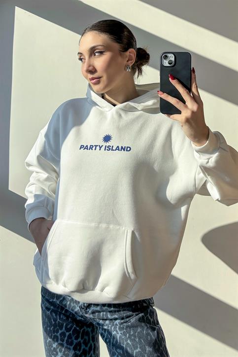 Beyaz Party Island Baskılı Sweatshirt