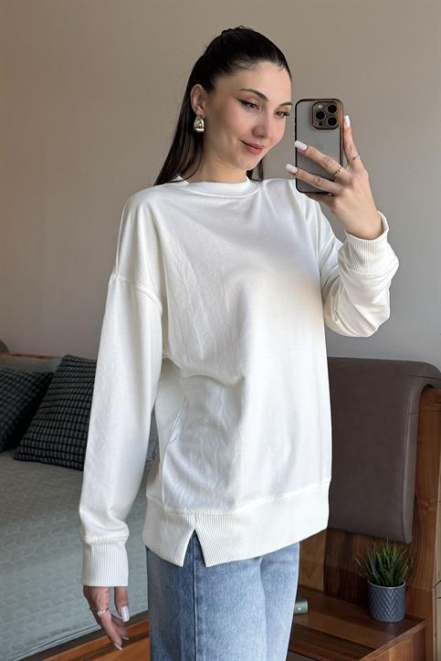 Beyaz Yakası ve Kolları Ribanalı Basic Sweatshirt
