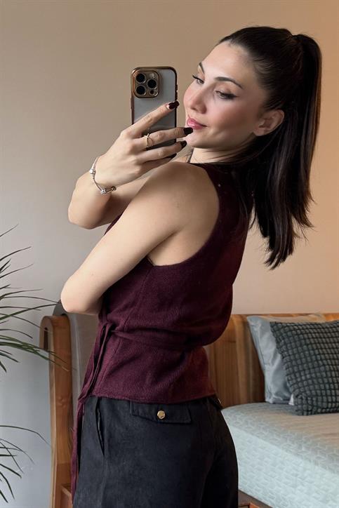 Bordo Kruvaze Yaka Kemerli Triko Yelek
