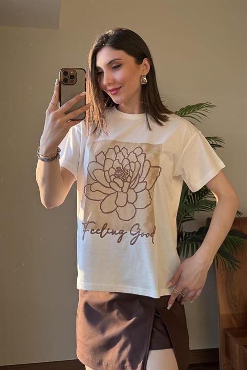 Ekru Çiçek Nakşlı T Shirt