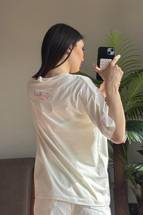 Ekru Cocktail Club Kadeh Nakışlı T Shirt