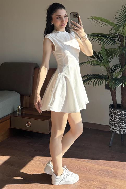 Ekru Dikiş Detaylı Elbise