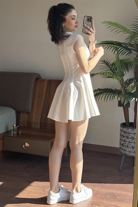 Ekru Dikiş Detaylı Elbise