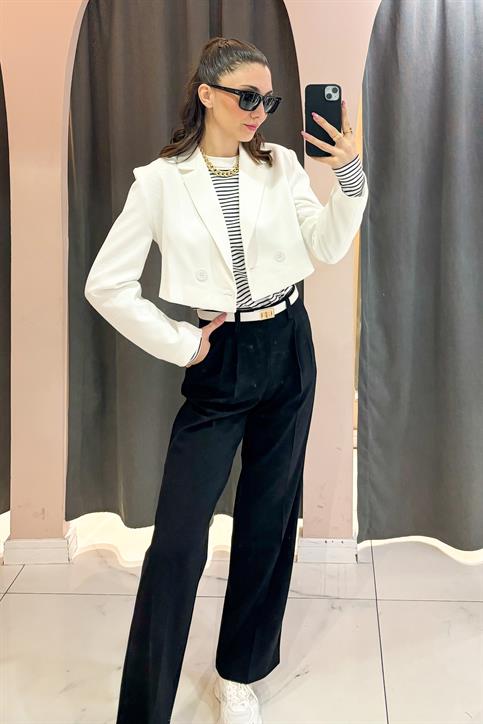 Ekru Tek Düğmeli Crop Ceket