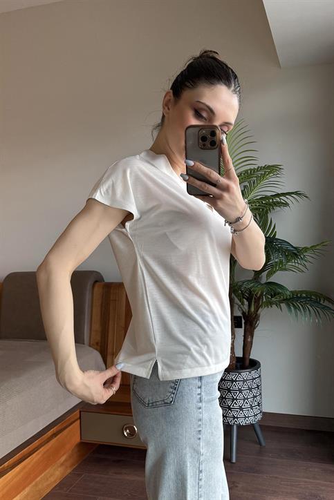 Ekru V Yaka T Shirt