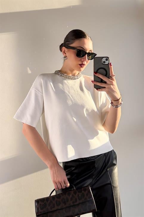 Ekru Yaka Taşlı Rayon Triko