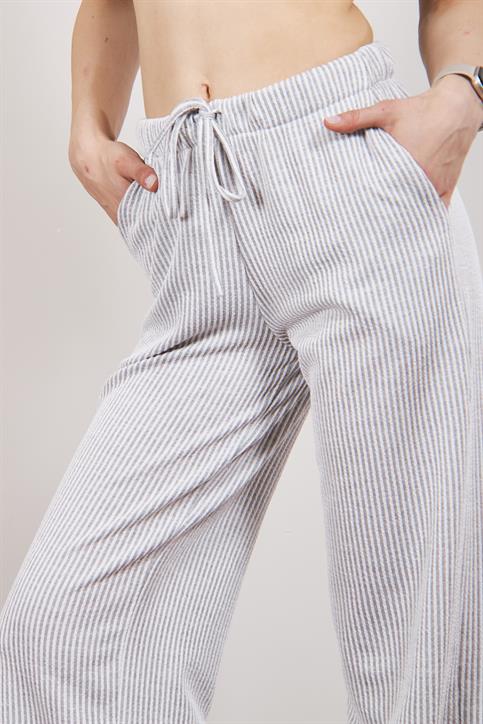 Gri Elastik Belli Straight Fit Çizgili Pantolon