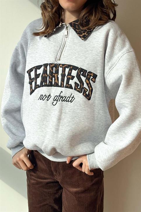 Gri Leopar Nakışlı Polo Yaka Üç İplik Şardonlu Sweatshirt