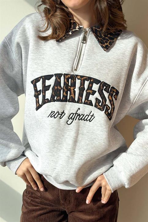 Gri Leopar Nakışlı Polo Yaka Üç İplik Şardonlu Sweatshirt