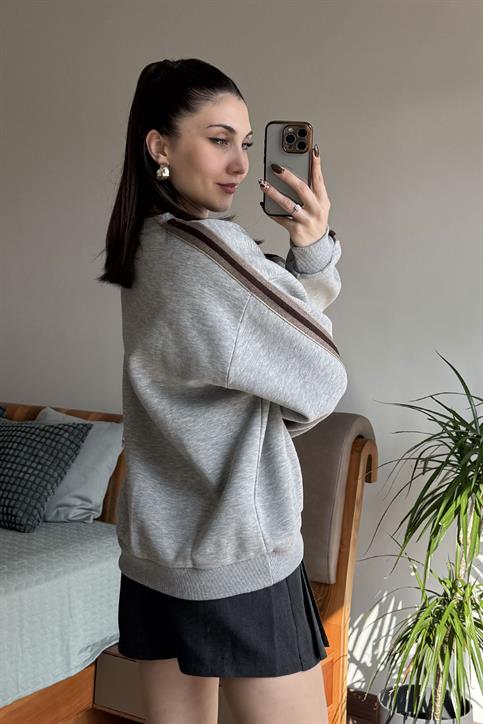 Gri Sayı Nakışlı Sweatsihrt