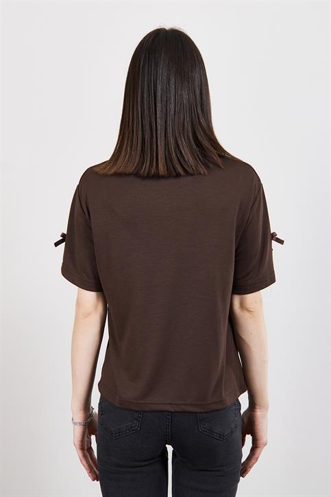 Kahverengi Fiyonk Detaylı T Shirt