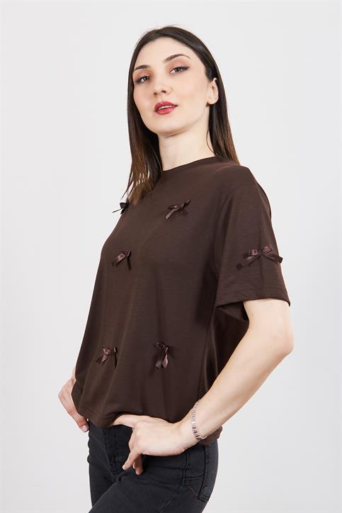Kahverengi Fiyonk Detaylı T Shirt