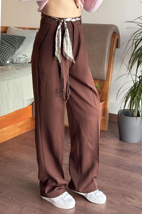 Kahverengi Fular Kemerli Pantolon
