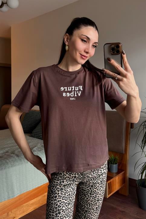 Kahverengi Future Vibes Nakışlı T Shirt