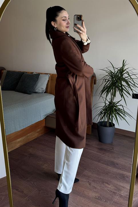 Kahverengi Kuşaklı Kaşe Kaban