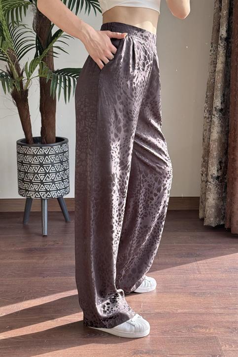 Kahverengi Leopar Desenli Pantolon