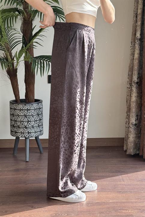 Kahverengi Leopar Desenli Pantolon