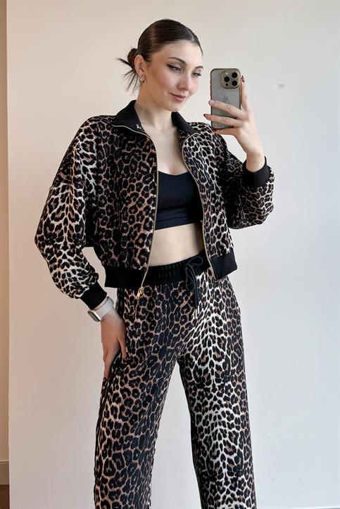 Kahverengi Leopar Desenli Pantolon ve Ceket Takım